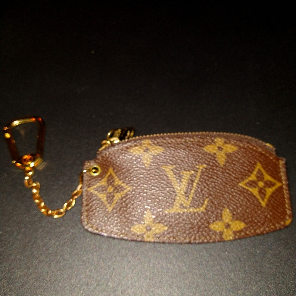 Louis vuitton key ring vintage